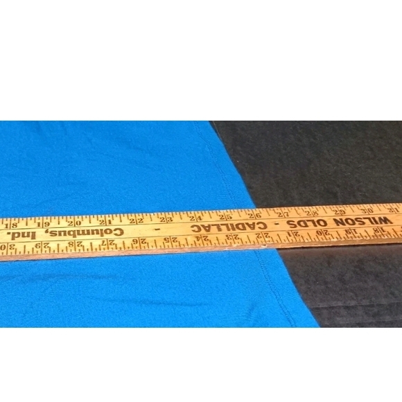 Indy Car Tony Kanaan Blue V-Neck Tee with Silver Graphic - Picture 9 of 10